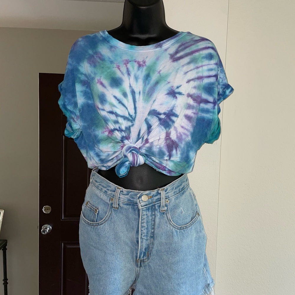 Super cute trendy tie dye top